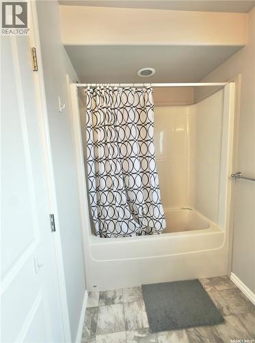 831 Korol Way, Saskatoon, SK - Indoor Photo Showing Bathroom