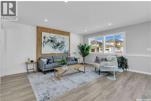 533 Sharma Crescent, Saskatoon, SK - Indoor Photo Showing Living Room