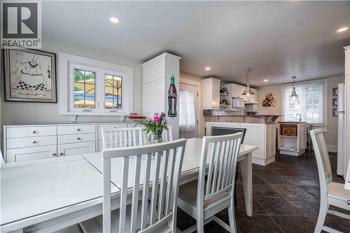 99 Argyle Street N, Caledonia, ON - Indoor Photo Showing Dining Room