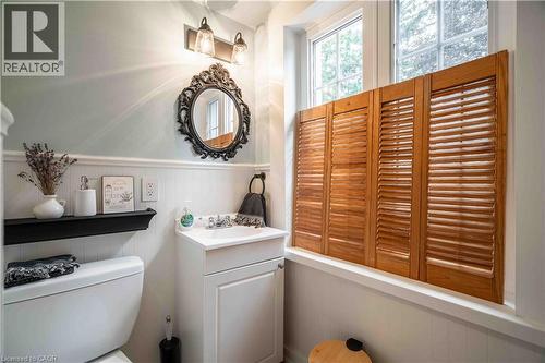 Main level bath - 99 Argyle Street N, Caledonia, ON - Indoor