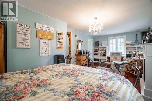 Note the sun steaming in through the windows! - 99 Argyle Street N, Caledonia, ON - Indoor