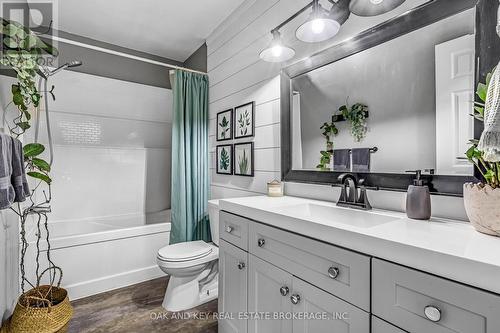 26 Sinclair Avenue, St. Thomas, ON - Indoor Photo Showing Bathroom