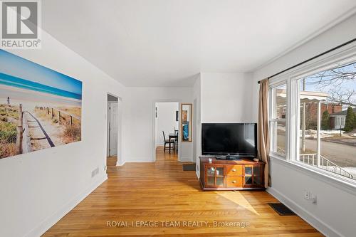 1123 Secord Avenue, Ottawa, ON - Indoor