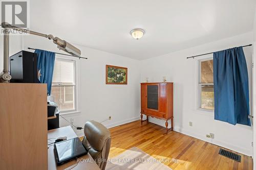 1123 Secord Avenue, Ottawa, ON - Indoor
