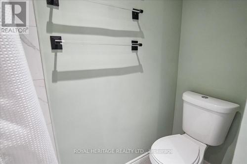 148 Adele Crescent, Oshawa, ON - Indoor Photo Showing Bathroom