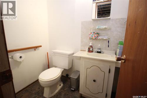 800 Robison Street, Indian Head, SK - Indoor Photo Showing Bathroom