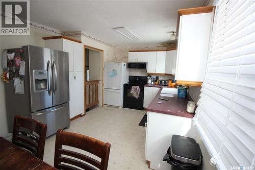 800 Robison Street, Indian Head, SK - Indoor Photo Showing Kitchen