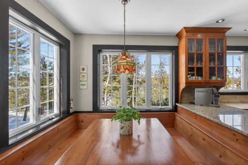 Coin-repas - 32 Ch. Dupuis, La Minerve, QC - Indoor