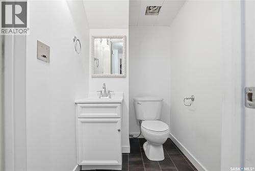 1606 Arlington Avenue, Saskatoon, SK - Indoor Photo Showing Bathroom