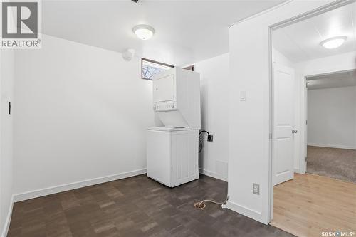 1606 Arlington Avenue, Saskatoon, SK - Indoor Photo Showing Laundry Room