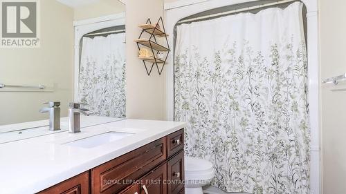 66 Downing Crescent, Barrie, ON - Indoor Photo Showing Bathroom