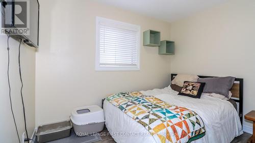 66 Downing Crescent, Barrie, ON - Indoor Photo Showing Bedroom