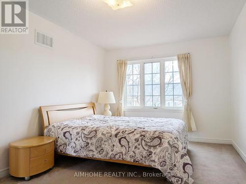 74 Sunway Square, Markham, ON - Indoor Photo Showing Bedroom