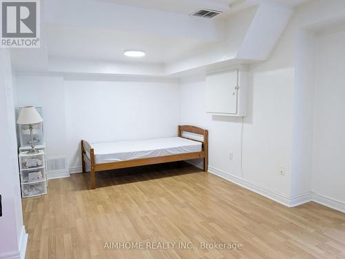 74 Sunway Square, Markham, ON - Indoor Photo Showing Bedroom
