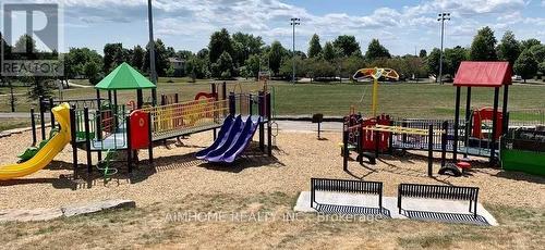 74 Sunway Square, Markham, ON - Outdoor