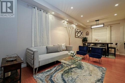 32 Ashdale Road, Brampton, ON - Indoor Photo Showing Living Room