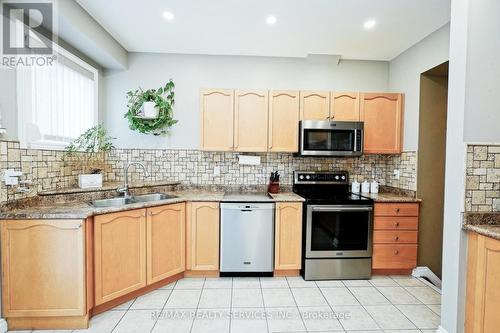 32 Ashdale Road, Brampton, ON - Indoor Photo Showing Kitchen With Double Sink