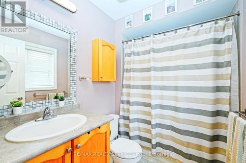 32 Ashdale Road, Brampton, ON - Indoor Photo Showing Bathroom
