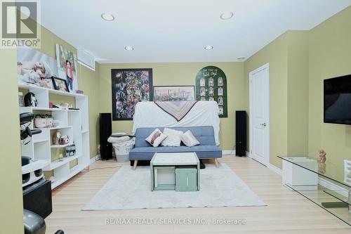 32 Ashdale Road, Brampton, ON - Indoor