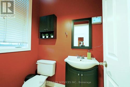 32 Ashdale Road, Brampton, ON - Indoor Photo Showing Bathroom
