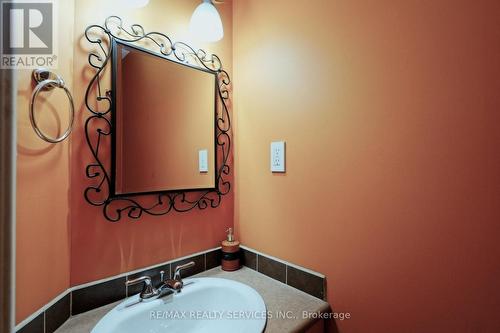 32 Ashdale Road, Brampton, ON - Indoor Photo Showing Bathroom