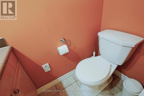 32 Ashdale Road, Brampton, ON - Indoor Photo Showing Bathroom