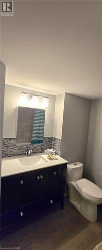 4PC Bath - 175 E Hunter Street E Unit# 404, Hamilton, ON - Indoor Photo Showing Bathroom