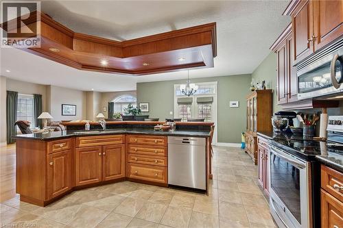 285 Deer Ridge Drive, Kitchener, ON - Indoor Photo Showing Kitchen