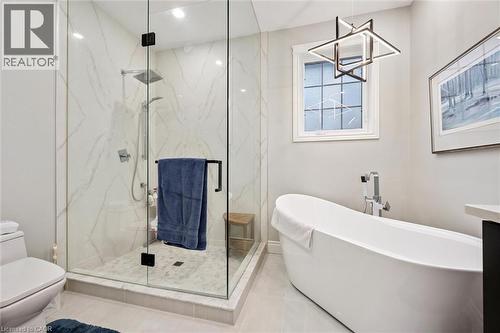 285 Deer Ridge Drive, Kitchener, ON - Indoor Photo Showing Bathroom