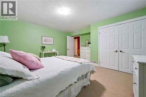 285 Deer Ridge Drive, Kitchener, ON - Indoor Photo Showing Bedroom
