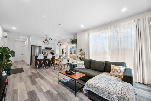 Vue d'ensemble - 101-965 Rue Brébeuf, Sainte-Catherine, QC - Indoor Photo Showing Living Room