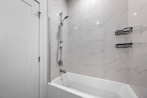 Salle de bains - 101-965 Rue Brébeuf, Sainte-Catherine, QC - Indoor Photo Showing Bathroom