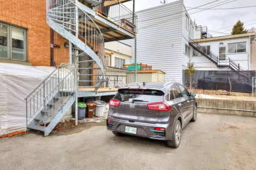 Parking - 2515 Rue Bercy, Montréal (Ville-Marie), QC - Outdoor With Exterior