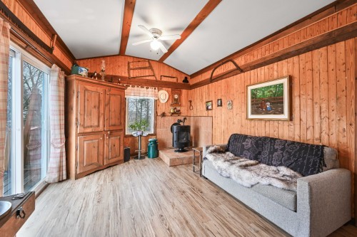Salon - 72 9E Rang, Sainte-Brigide-D'Iberville, QC - Indoor Photo Showing Other Room