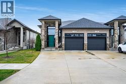 19 Woodland  Kingsville, ON N9Y 1A0