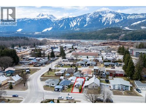 509 Eighth Street E  Revelstoke, BC V0E 2S0