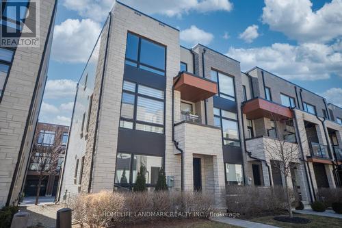 22 BENOIT STREET  Vaughan, ON L4H 4R7