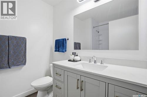 102 Dore Crescent, Saskatoon, SK - Indoor Photo Showing Bathroom