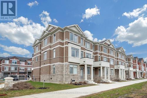 61 CARNEROS WAY  Markham, ON L6B 1R2