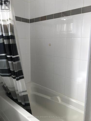 129 Pamilla Street, Ottawa, ON - Indoor Photo Showing Bathroom