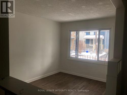 129 Pamilla Street, Ottawa, ON - Indoor Photo Showing Other Room