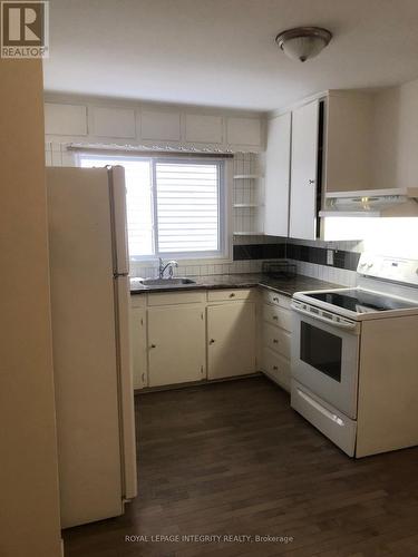 129 Pamilla Street, Ottawa, ON - Indoor Photo Showing Kitchen