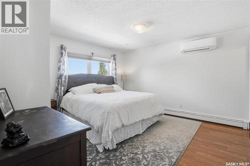 1643 General Crescent, Moose Jaw, SK - Indoor Photo Showing Bedroom