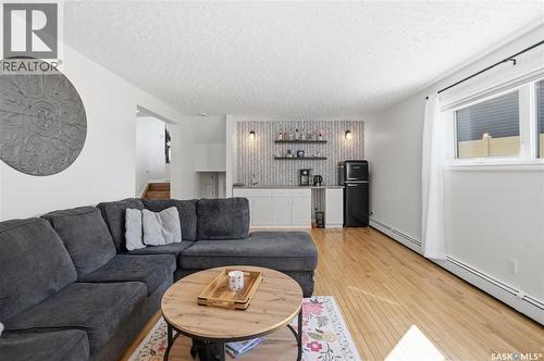 1643 General Crescent, Moose Jaw, SK - Indoor Photo Showing Living Room