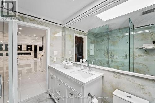 1434 Petrie Way, Mississauga, ON - Indoor Photo Showing Bathroom