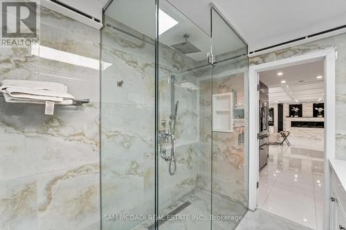 1434 Petrie Way, Mississauga, ON - Indoor Photo Showing Bathroom
