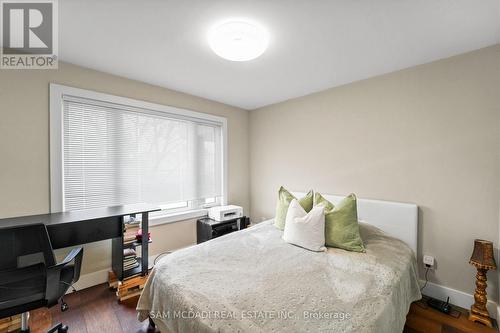 1434 Petrie Way, Mississauga, ON - Indoor Photo Showing Bedroom