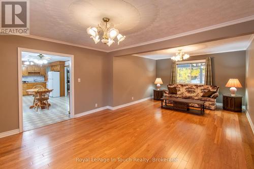 748 Overhead Bridge Road, Tiny, ON - Indoor Photo Showing Living Room
