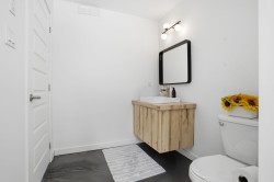 Powder room - 