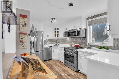 296 Weber Street E, Kitchener, ON - Indoor Photo Showing Kitchen With Stainless Steel Kitchen With Upgraded Kitchen